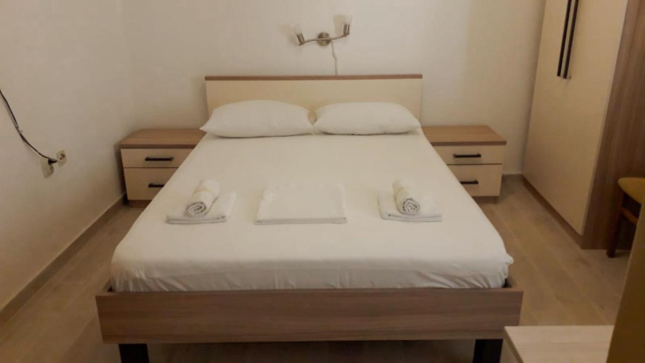 Apartments Dragica Milna  Zewnętrze zdjęcie