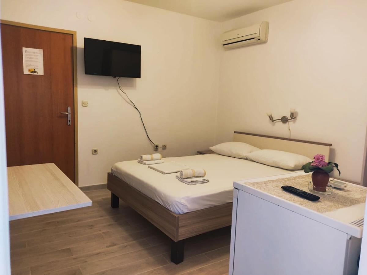 Apartments Dragica Milna  Zewnętrze zdjęcie