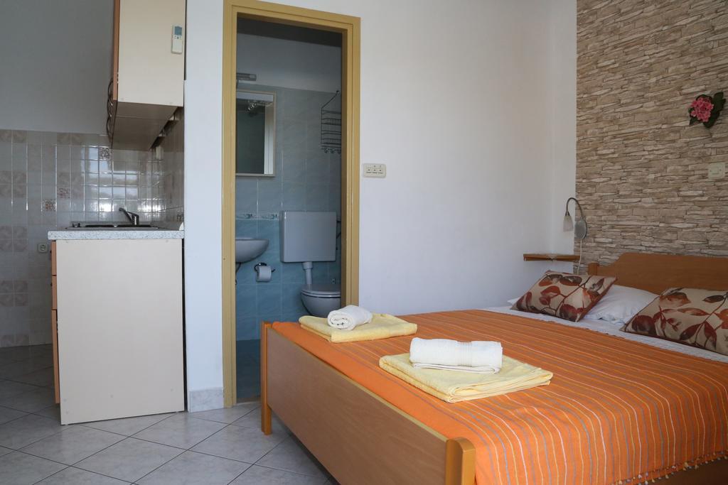 Apartments Dragica Milna  Zewnętrze zdjęcie