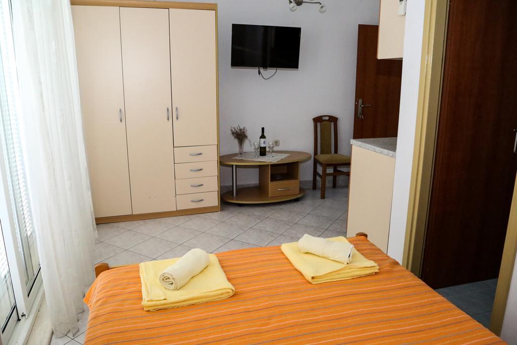 Apartments Dragica Milna  Zewnętrze zdjęcie