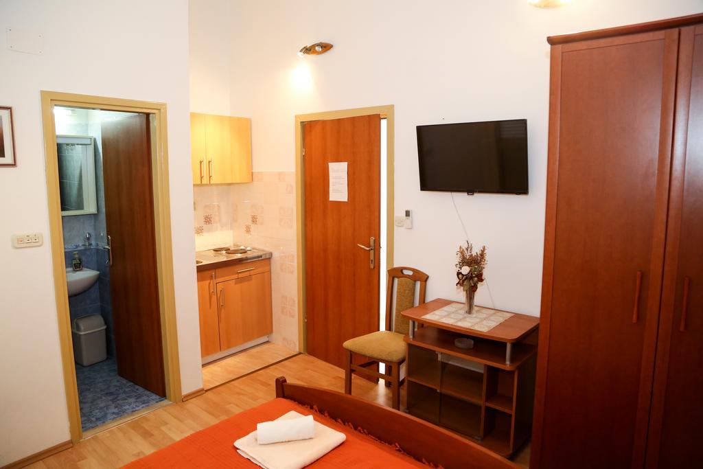 Apartments Dragica Milna  Zewnętrze zdjęcie