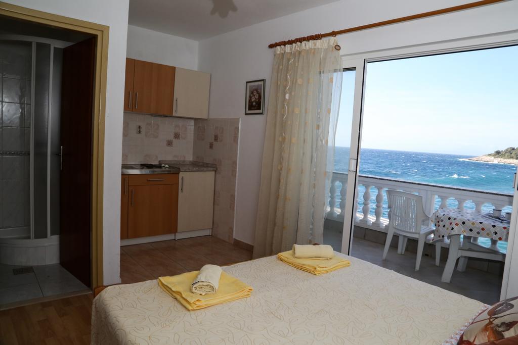 Apartments Dragica Milna  Zewnętrze zdjęcie